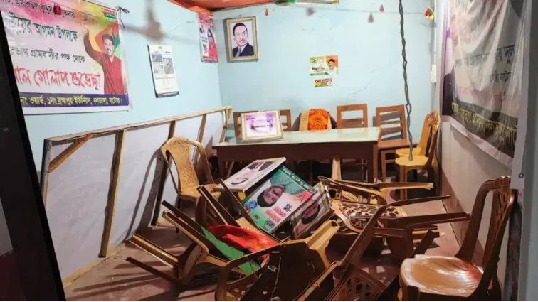 বিএনপি কার্যালয় ভাঙচুর করল আ.লীগ নেতাকর্মীরা